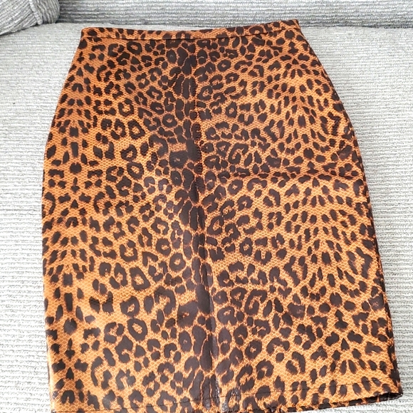 Gracia Animal Print Pencil Skirt - Picture 1 of 5